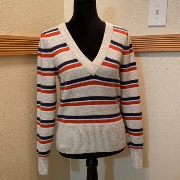 Like brand new Madewell v neck light gray striped sweater! - Picture 3 of 5